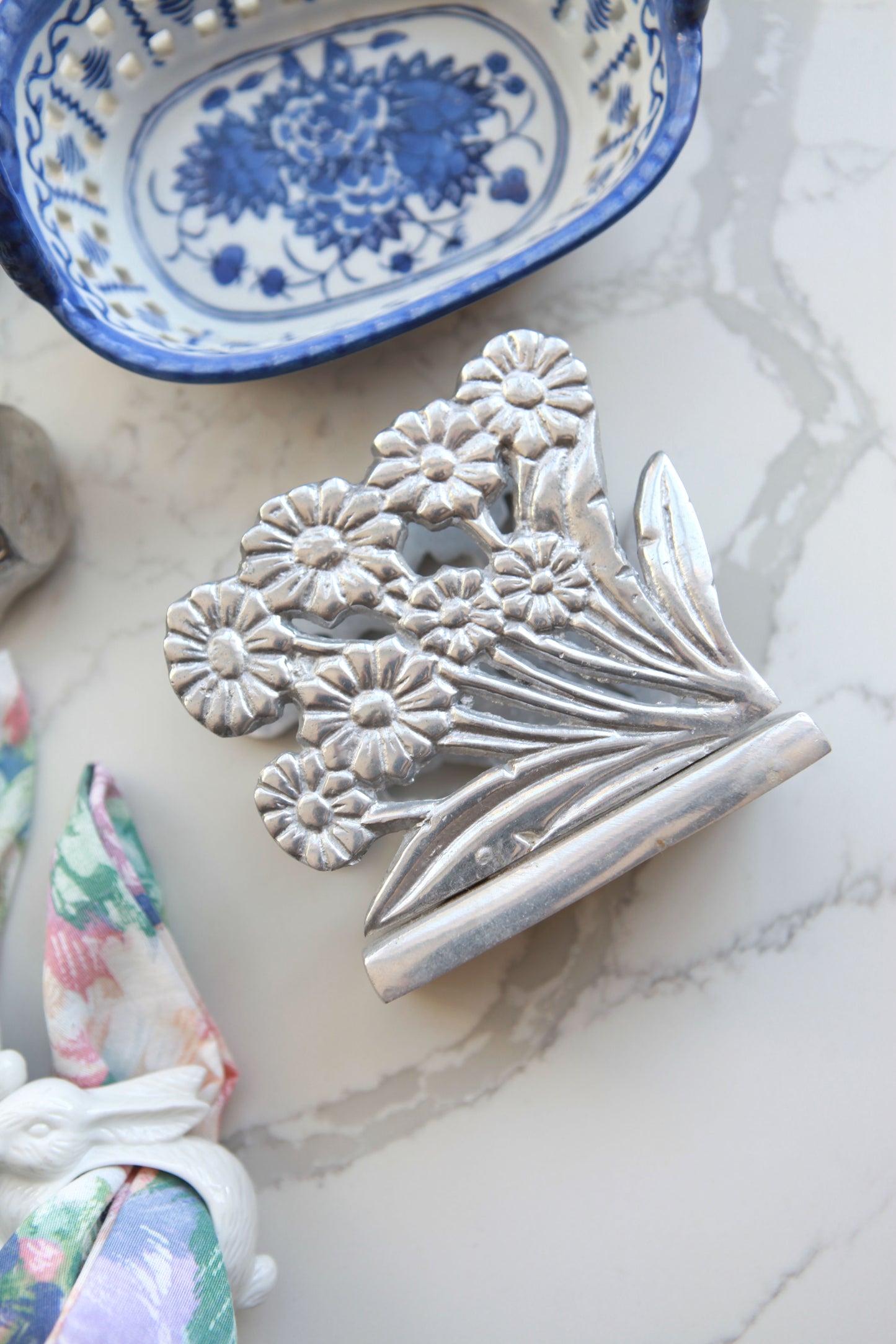 Vintage Floral Napkin Holder